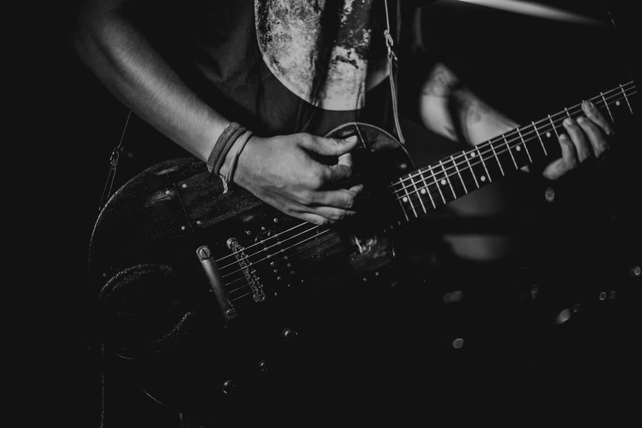 how to improve stage presence as a guitarist