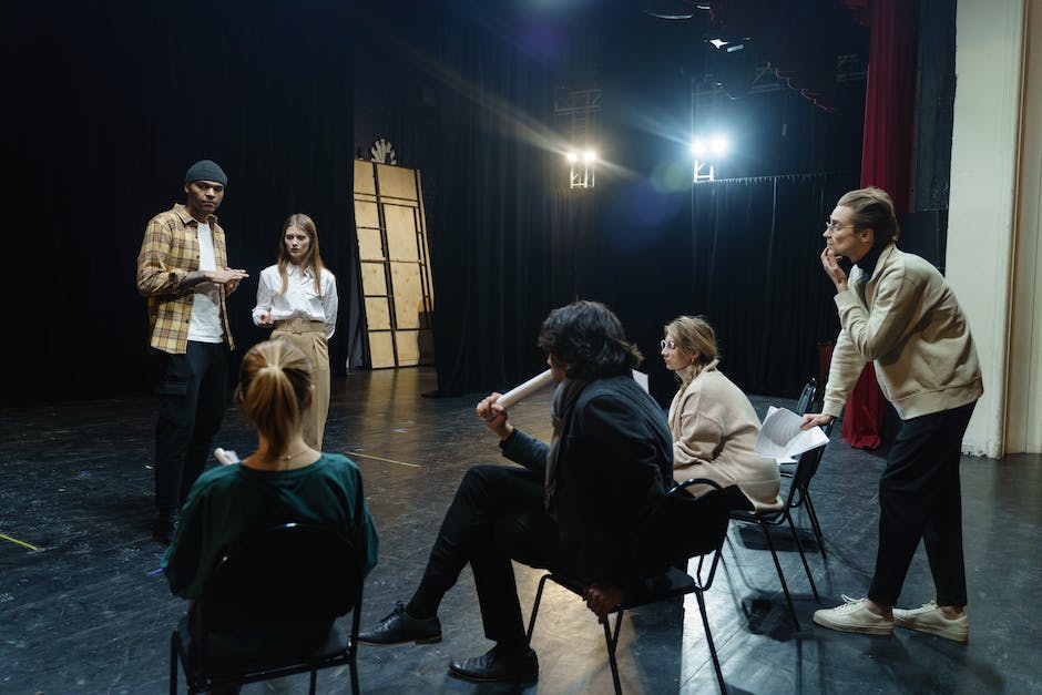how to write a show script