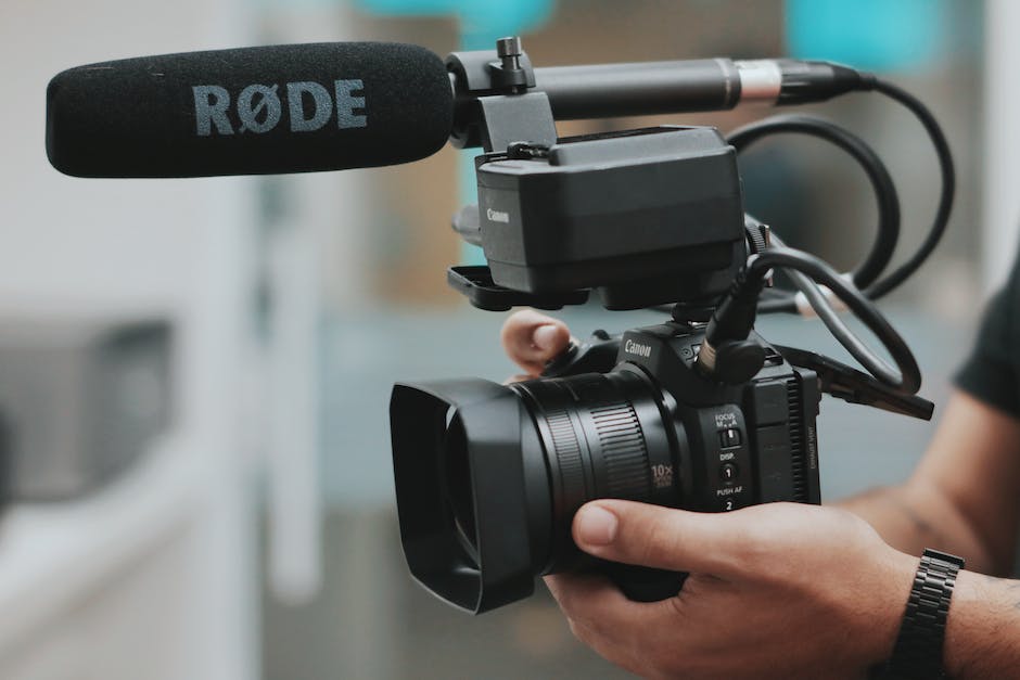 is cinematography the same as videography