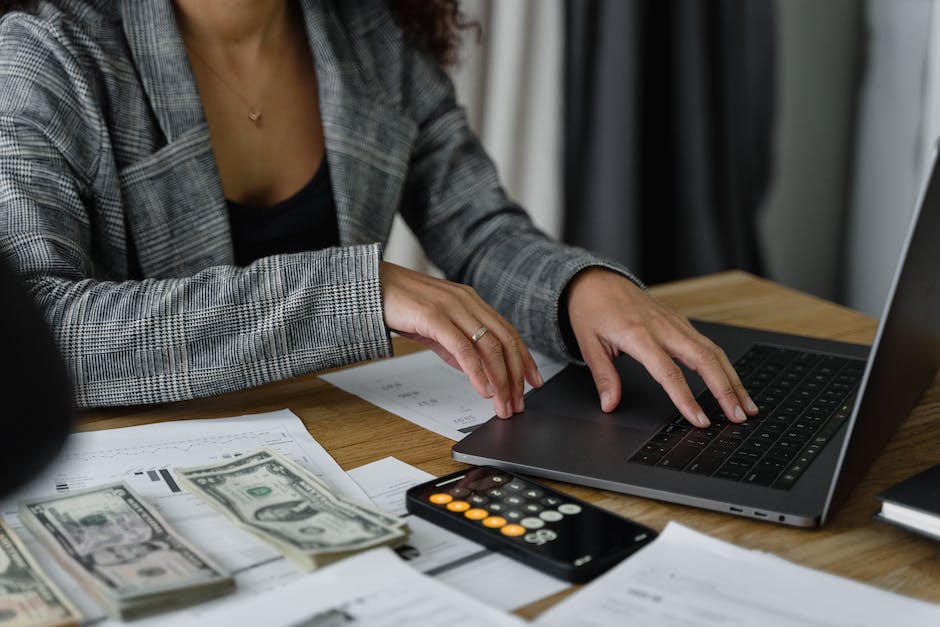 how is hollywood accounting legal