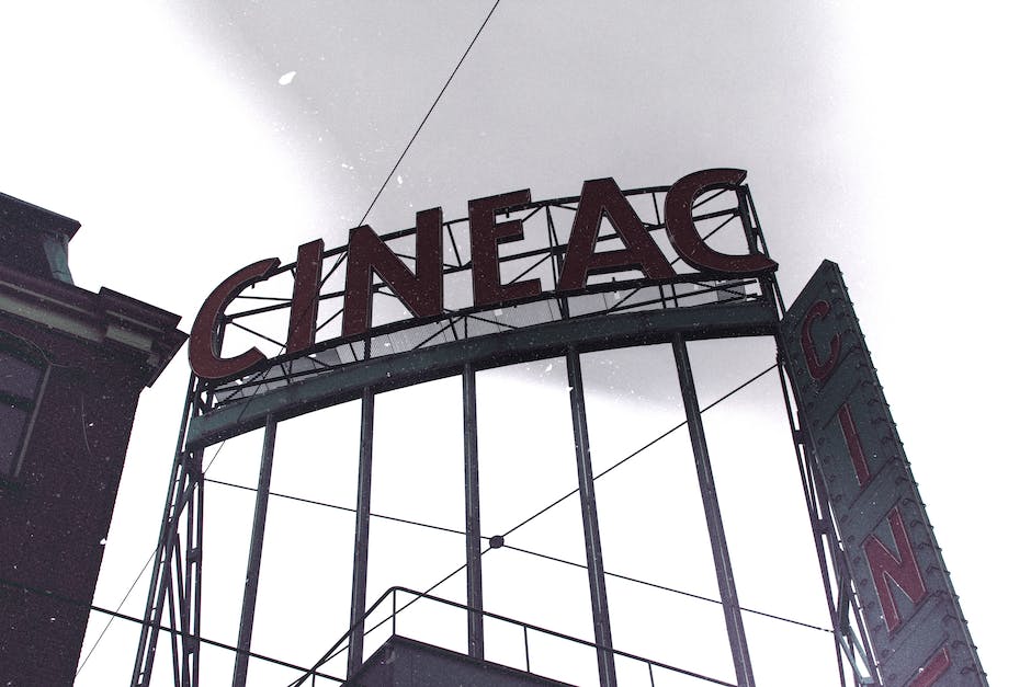 how old hollywood sign